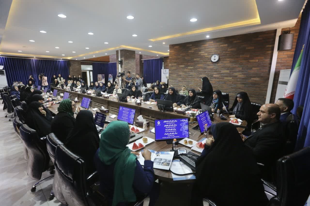 سیاست مجلس حمایت و استفاده از بانوان فعال در عرصه های مختلف است