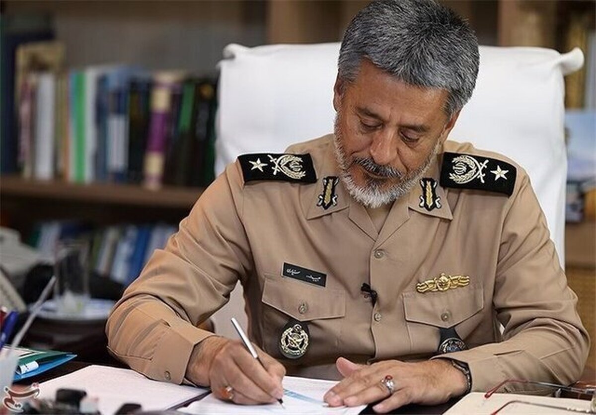 امیر دریادار سیاری: سپاه نهادی برخاسته از متن و بطن انقلاب است