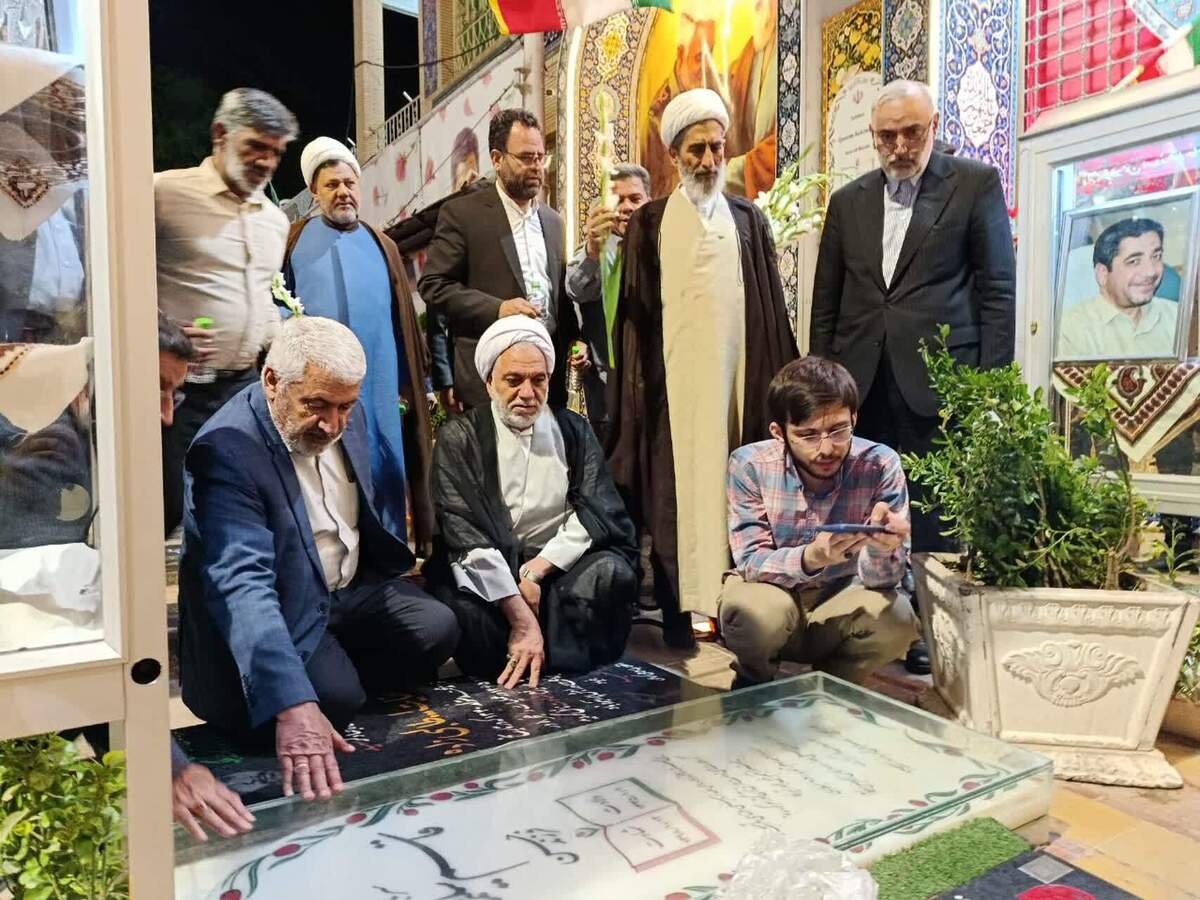 ادای احترام معاون قوه قضاییه به مقام شامخ شهید سلیمانی و شهدای حادثه تروریستی کرمان