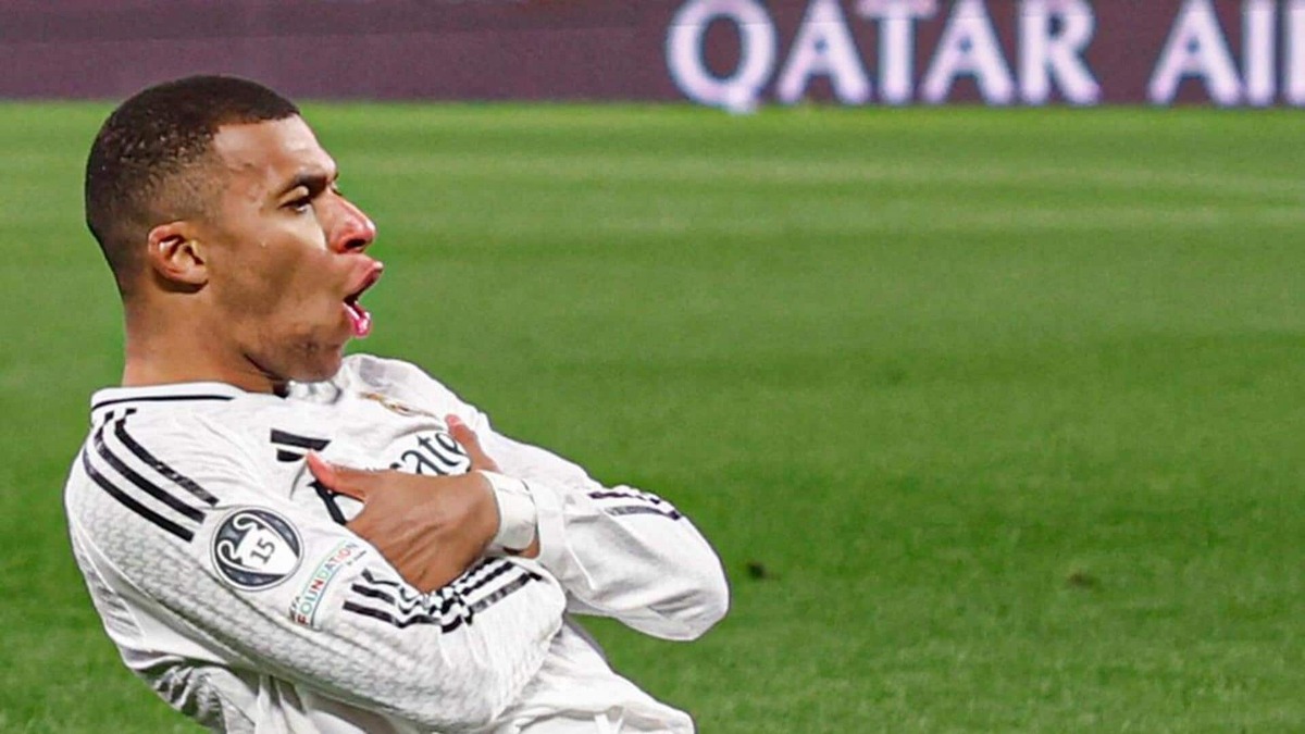 امباپه بهترین لژیونر فوتبال فرانسه شد