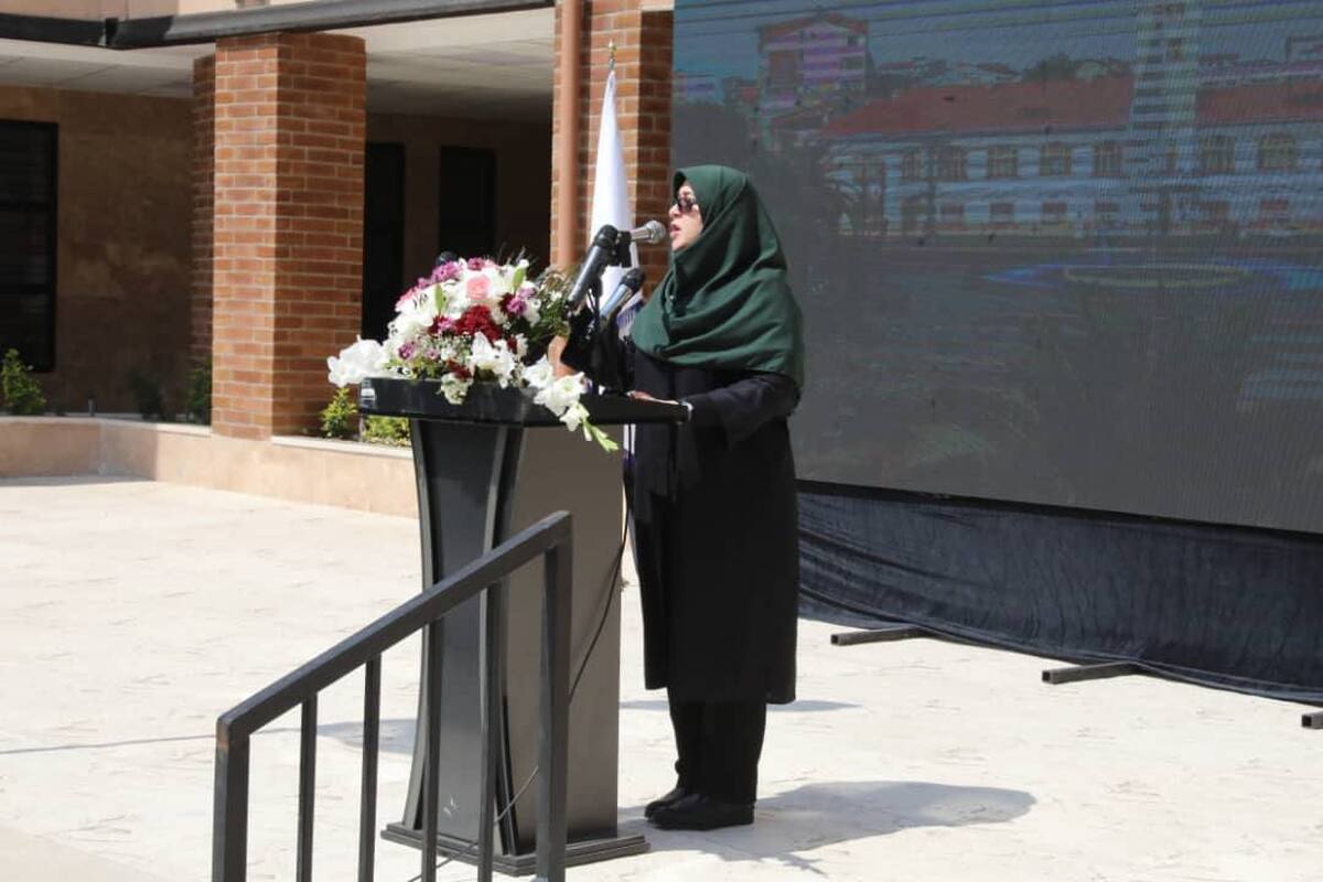مهاجرانی: ساخت مدرسه و تولید علم، مسیر اعتلای ایران است