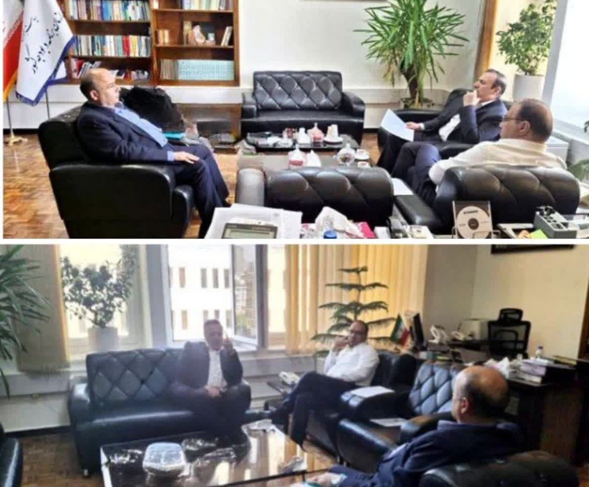 دیدار استاندار قزوین با معاون سازمان برنامه و بودجه در تهران دیدار استاندار قزوین با معاون سازمان برنامه و بودجه در تهران