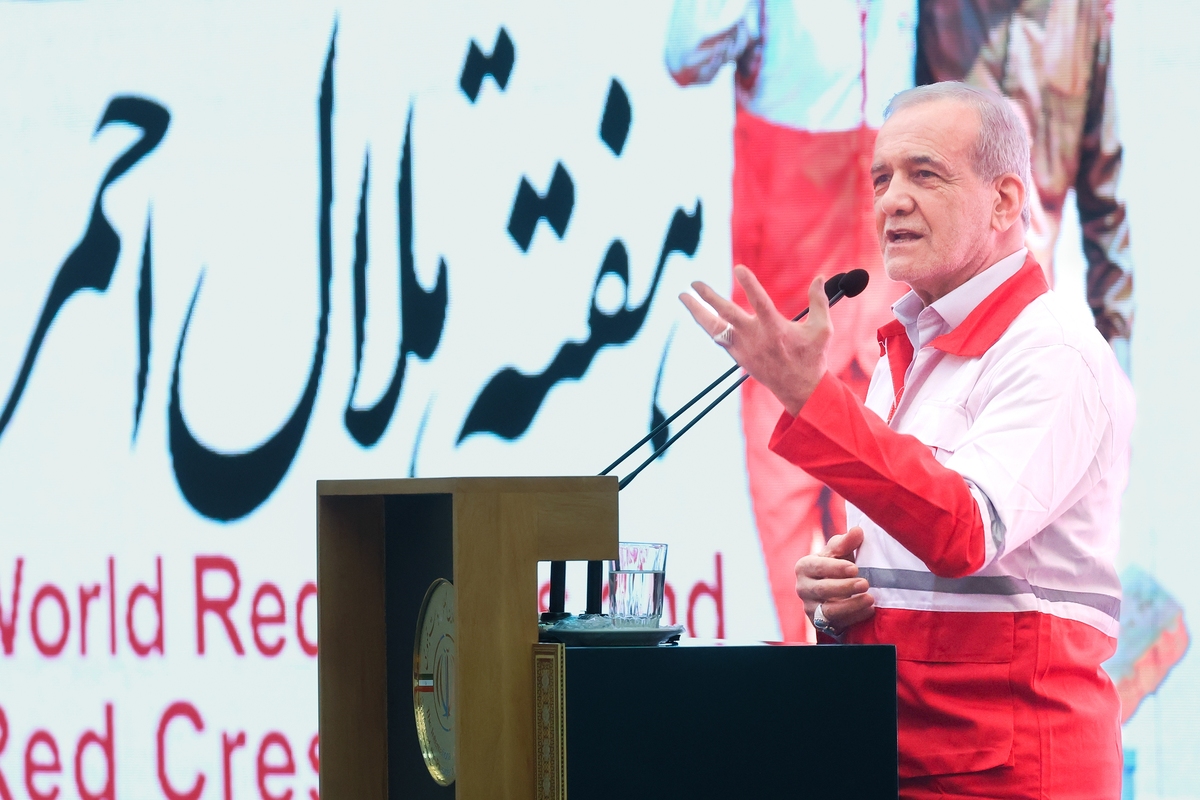 پزشکیان: فریادرس انسان‌ها بودن، وظیفه انسانی و دینی ماست