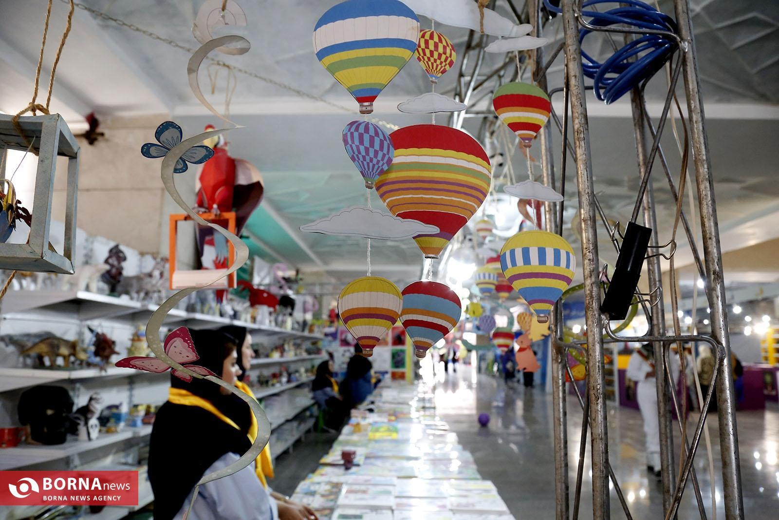 وزیر به شبستان آمد، اما به غرفههای کودک و نوجوان نرسید/ کتری و پنکه برقی ممنوع!از وزیری که به غرفه کودک نیامد تا محدودیتهای برقی؛ نمایشگاه کتاب تهران در آتش مشکلات سوخت/ وزیر غایب، پنکه ممنوع؛ نمایشگاه کتاب تهران در بحران! وزیر به شبستان آمد، اما به غرفههای کودک و نوجوان نرسید/ کتری و پنکه برقی ممنوع!از وزیری که به غرفه کودک نیامد تا محدودیتهای برقی؛ نمایشگاه کتاب تهران در آتش مشکلات سوخت/ وزیر غایب، پنکه ممنوع؛ نمایشگاه کتاب تهران در بحران!