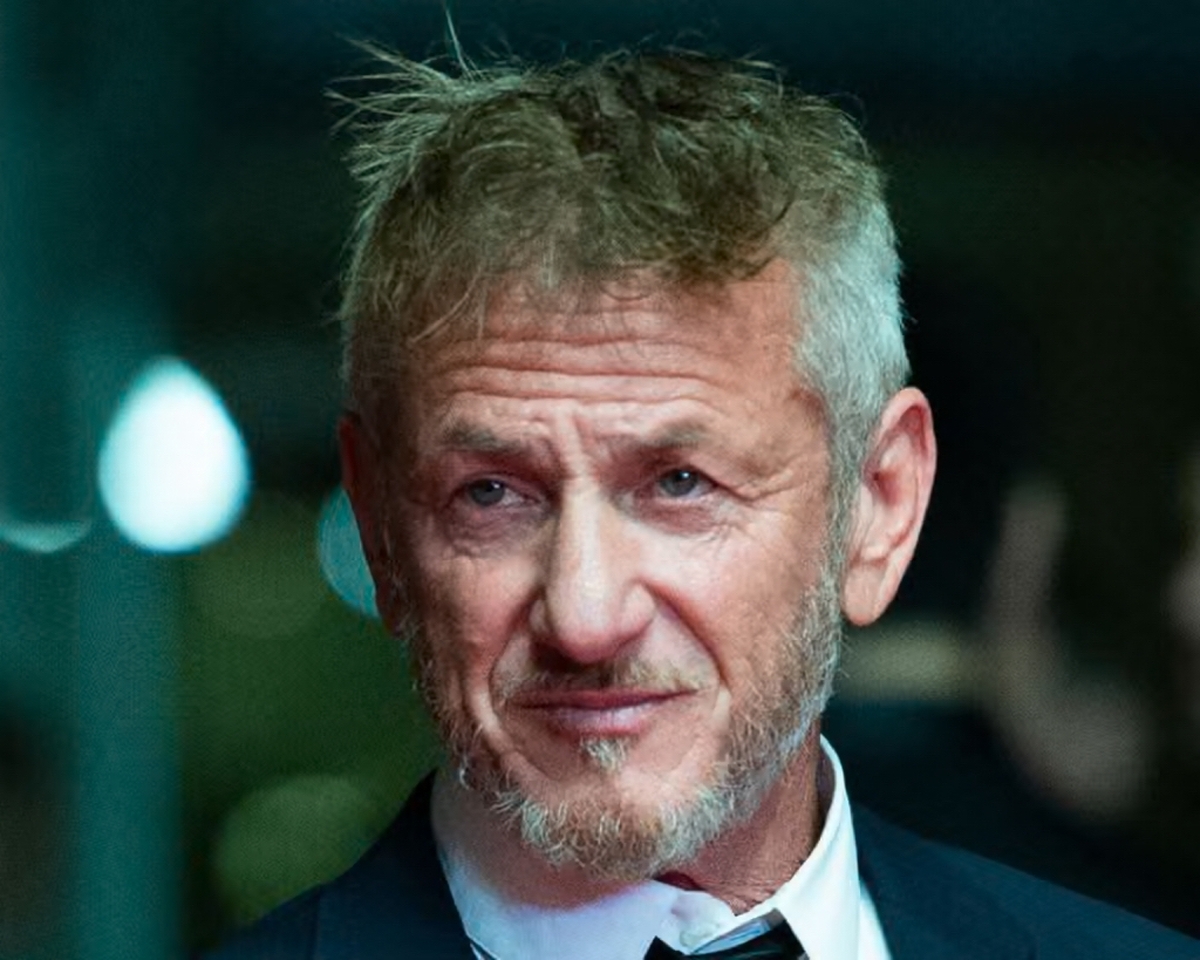 شان پن: نابودی انسان‌ها علاقه ایلان ماسک است