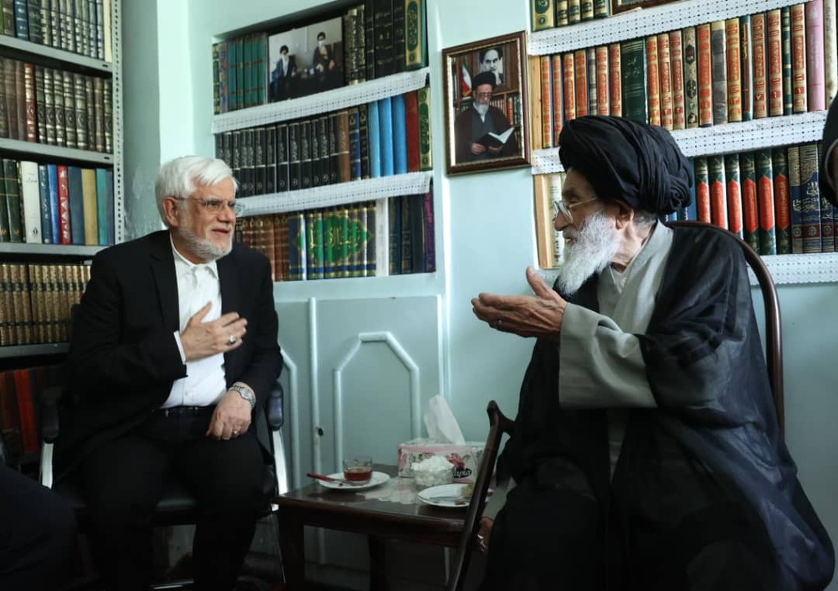 دیدار معاون اول رئیس‌جمهور با پدر شهید آل‌هاشم