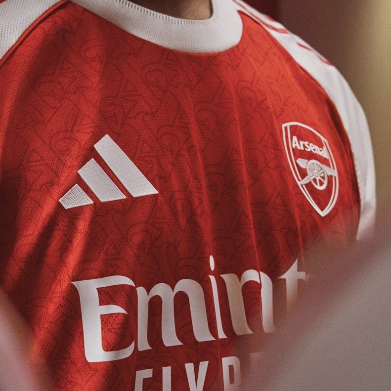 رونمایی از پیراهن فصل ۲۶ - ۲۰۲۵ آرسنال رونمایی از پیراهن فصل ۲۶ - ۲۰۲۵ آرسنال