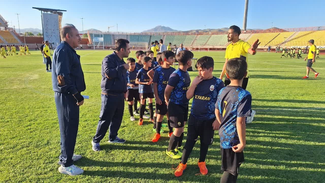 جشن بزرگ روز جهانی فوتبال پایه در قزوین برگزار شد