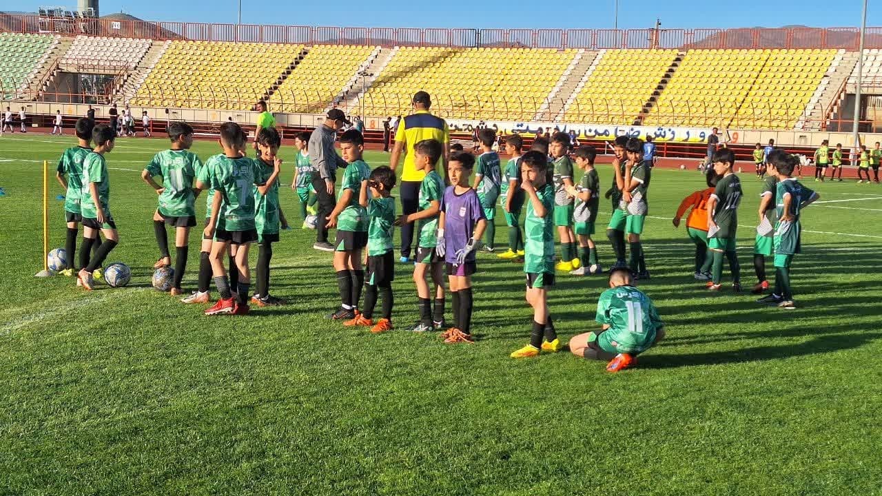 جشن بزرگ روز جهانی فوتبال پایه در قزوین برگزار شد