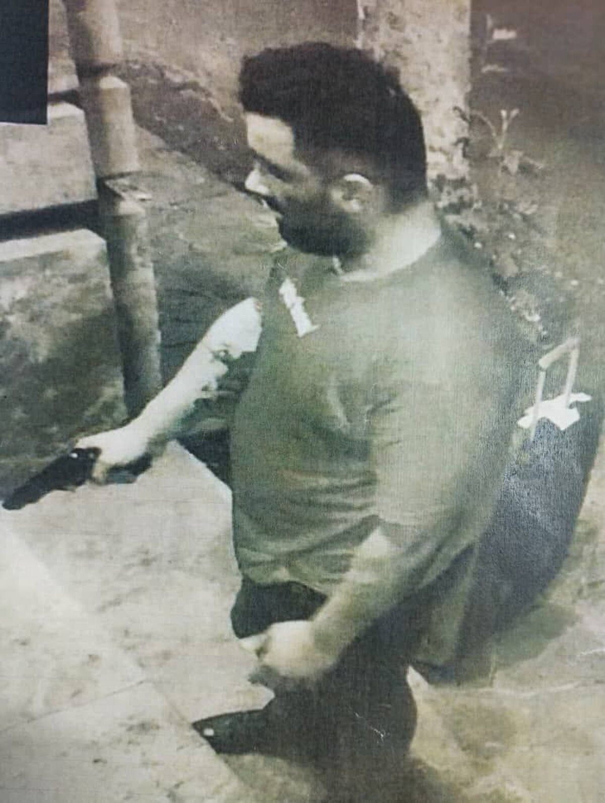 سرقت مسلحانه از زن مسافر در شمال تهران / این سارق را به پلیس معرفی کنید + فیلم