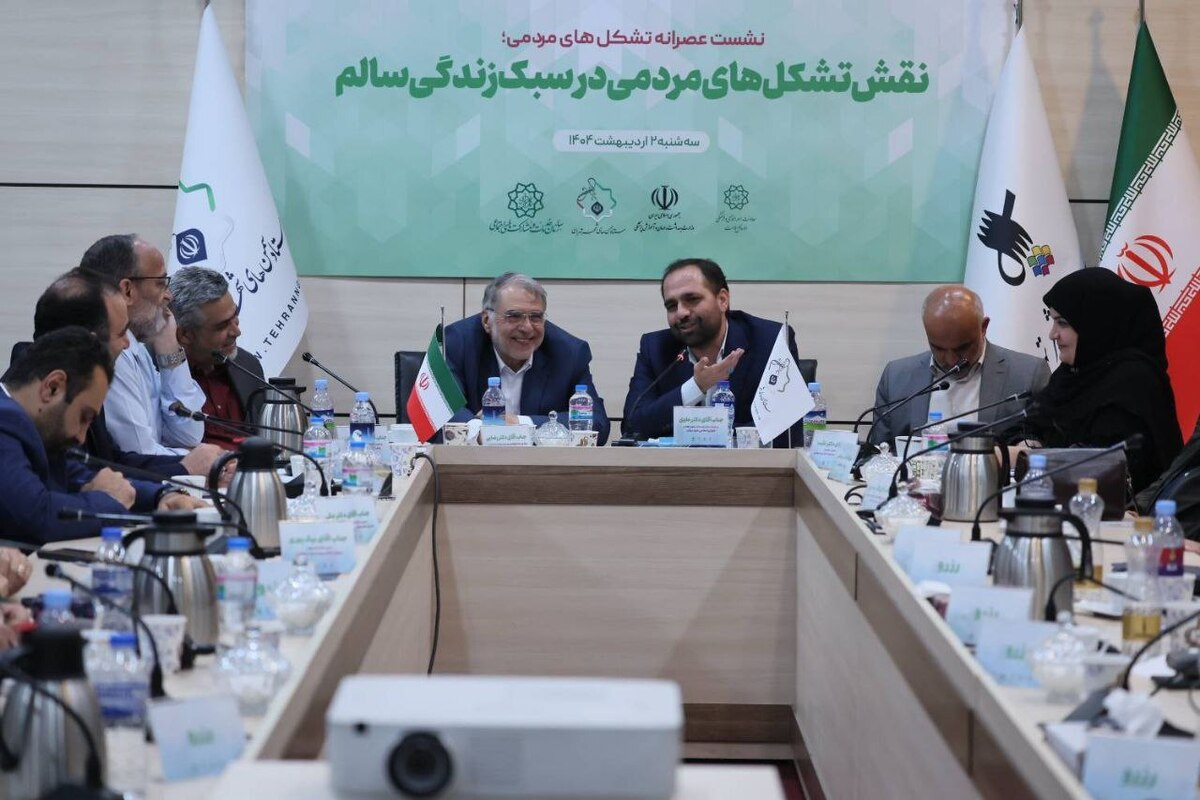 حلقه‌های میانی، قلب تحول اجتماعی‌اند/دولت‌محوری باید به نفع مردم‌محوری عقب‌نشینی کند