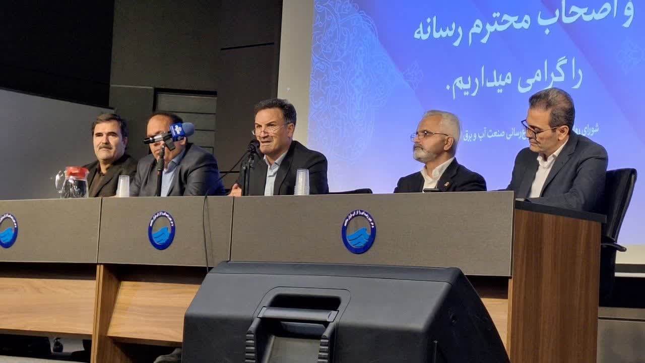 سالانه ۲۰ هزار مشترک جدید به پوشش شرکت توزیع نیروی برق استان قزوین اضافه می شود