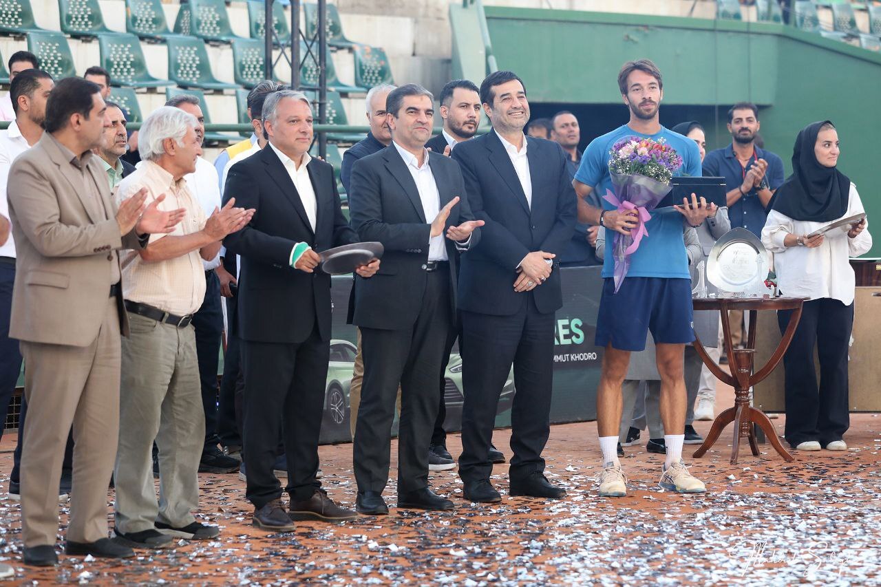 یزدانی: با قهرمانی در تور جهانی جواب زحمات پدرم را دادم/ تنیس نیاز به حمایت دارد یزدانی: با قهرمانی در تور جهانی جواب زحمات پدرم را دادم/ تنیس نیاز به حمایت دارد