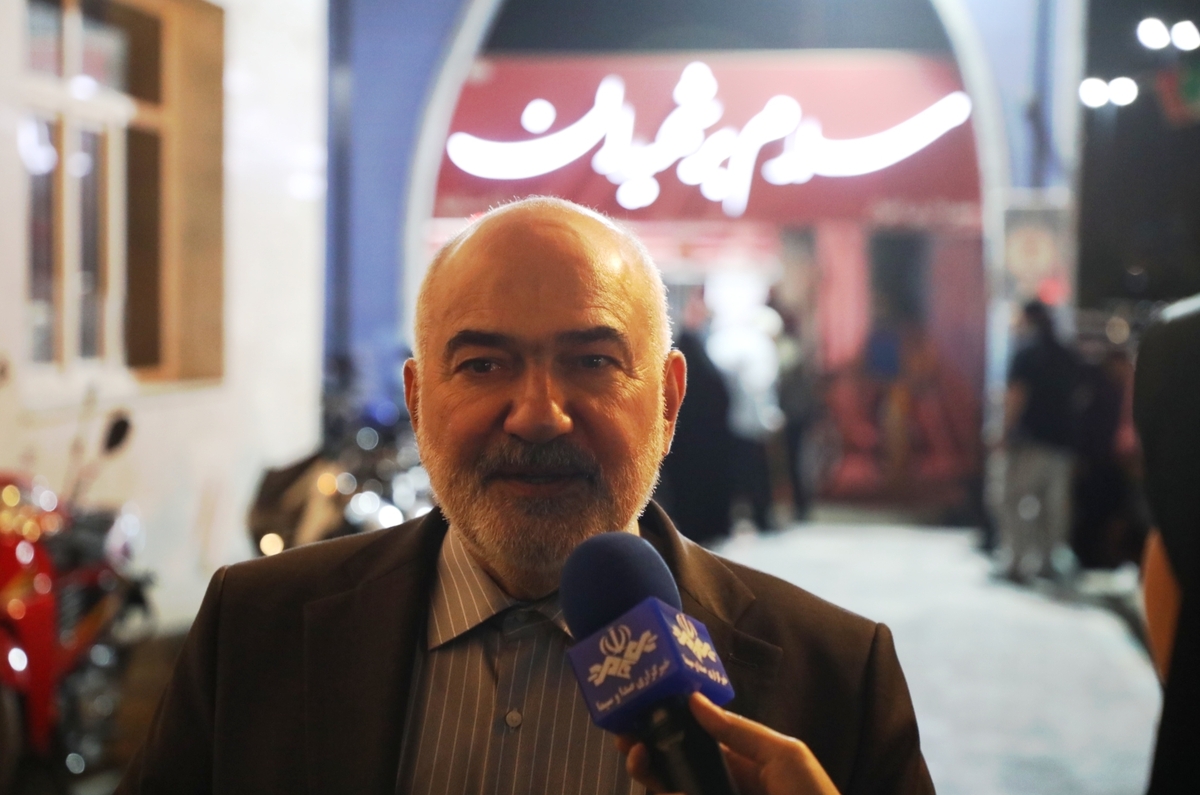  استاندار خوزستان: پیوند عاطفی عمیق شهید رئیسی با مردم خوزستان نمونه بارز خدمتگزاری بود