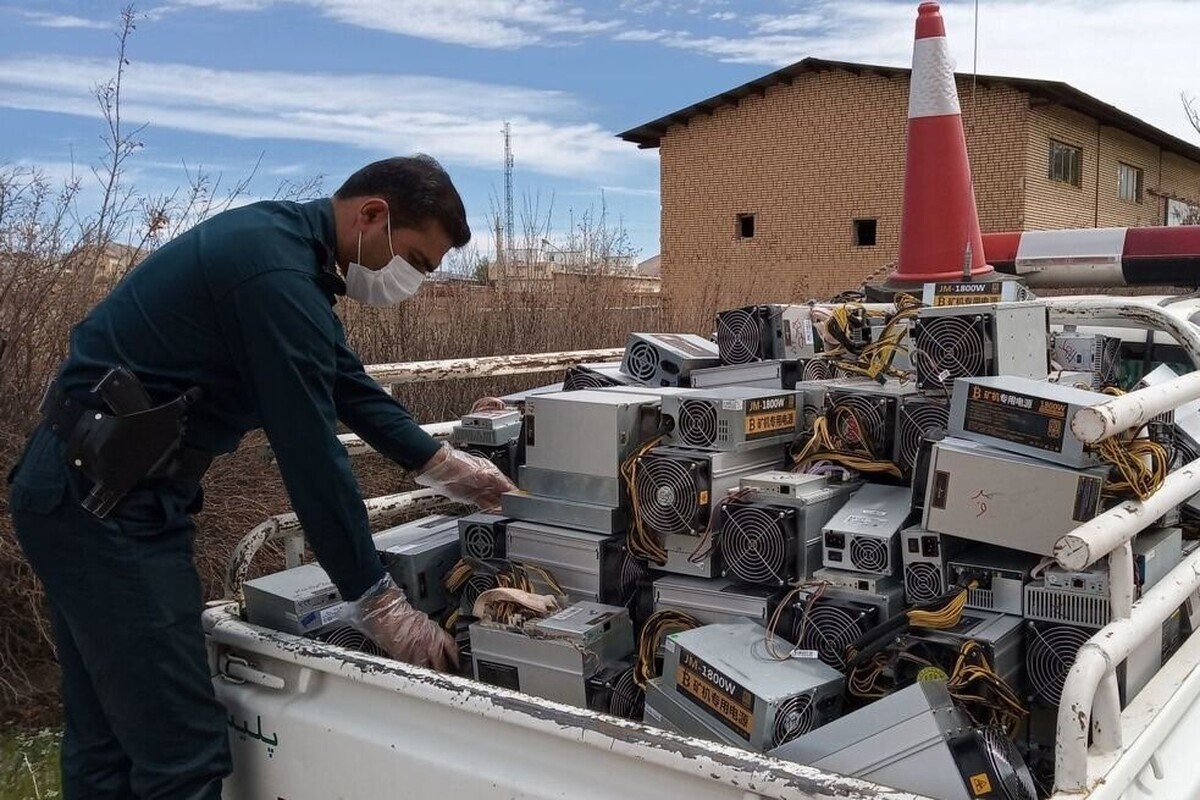 کشف ۱۵۹ دستگاه ماینر غیر مجاز در خوزستان / پاداش ۵۰ میلیون تومان برای گزارش‌دهندگان