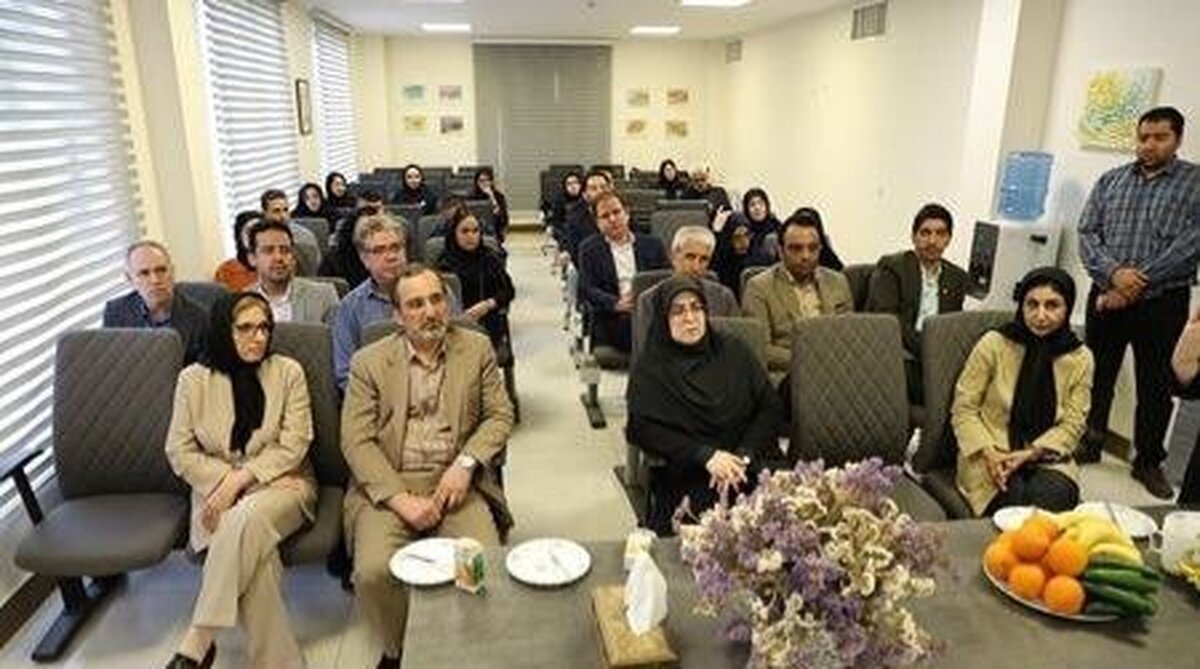 بازدید مهاجرانی از مرکز تحقیقات نورولوژی شناخت بیمارستان روزبه