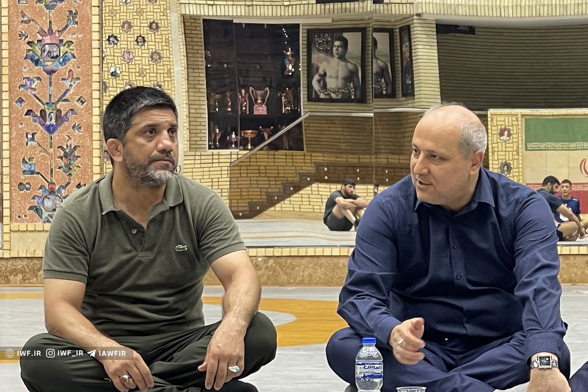 حضور مناف هاشمی در فدراسیون کشتی و ملاقات با ملی پوشان