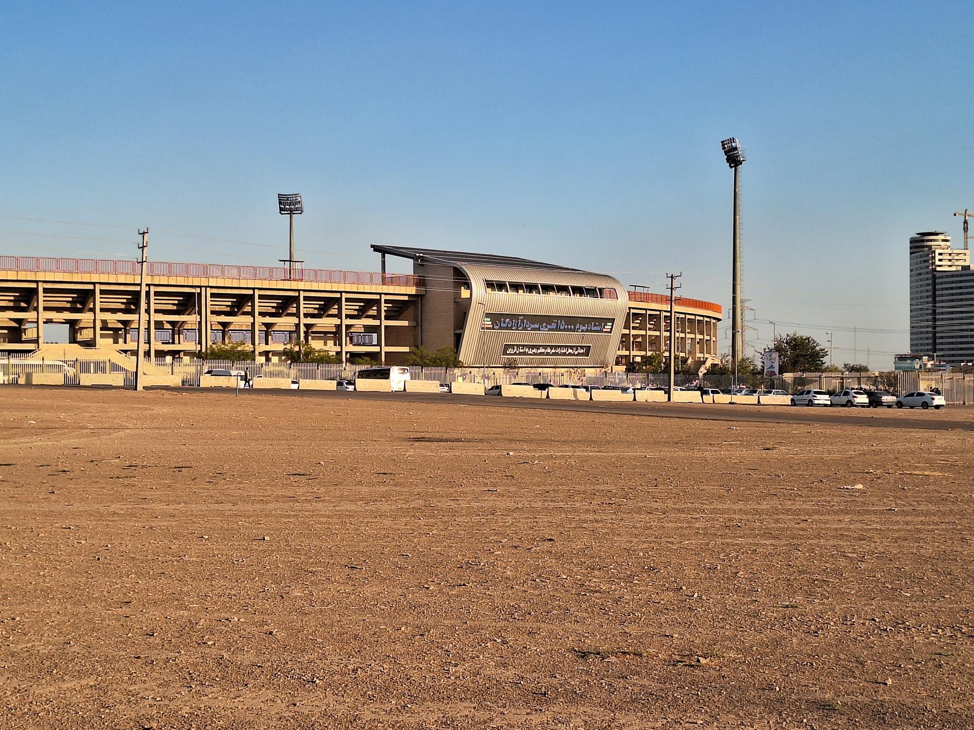 تیم فوتبال شمس آذر در لیگ برتر می ماند/ پیگیر مشکلات کراپ الوند هستیم