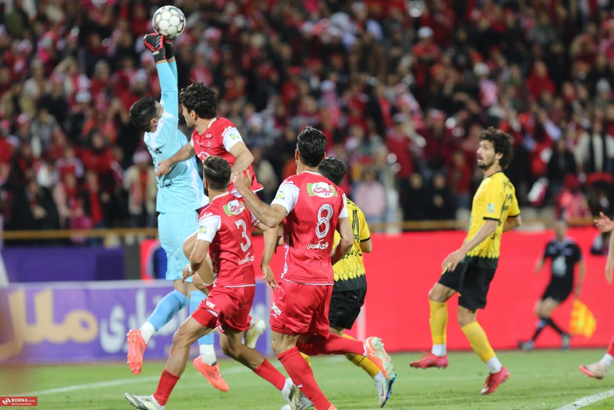 فولاد ستاره‌های پرسپولیس را می‌خواهد