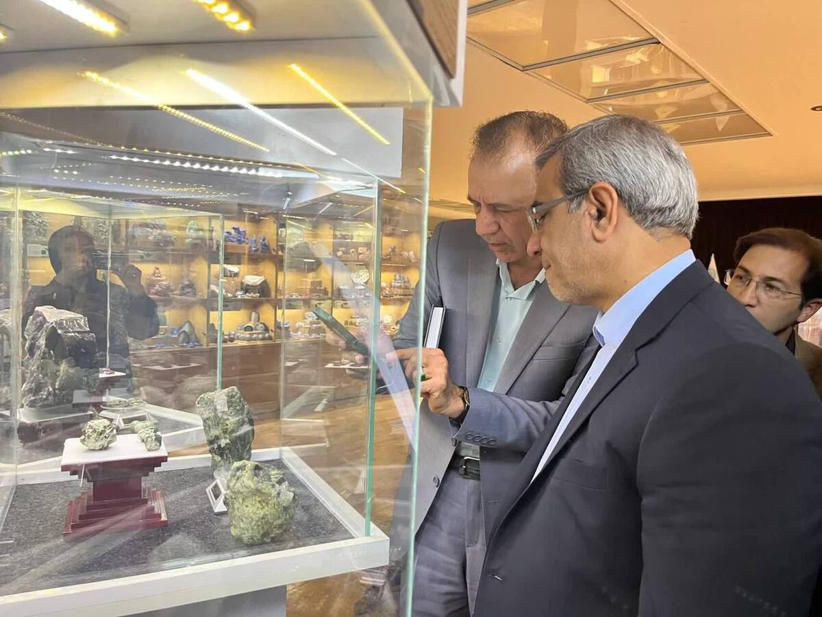 استاندار خراسان رضوی مطرح کرد: لزوم استفاده حداکثری از برند شهر جهانی گوهرسنگ‌ها برای توسعه اقتصادی استان