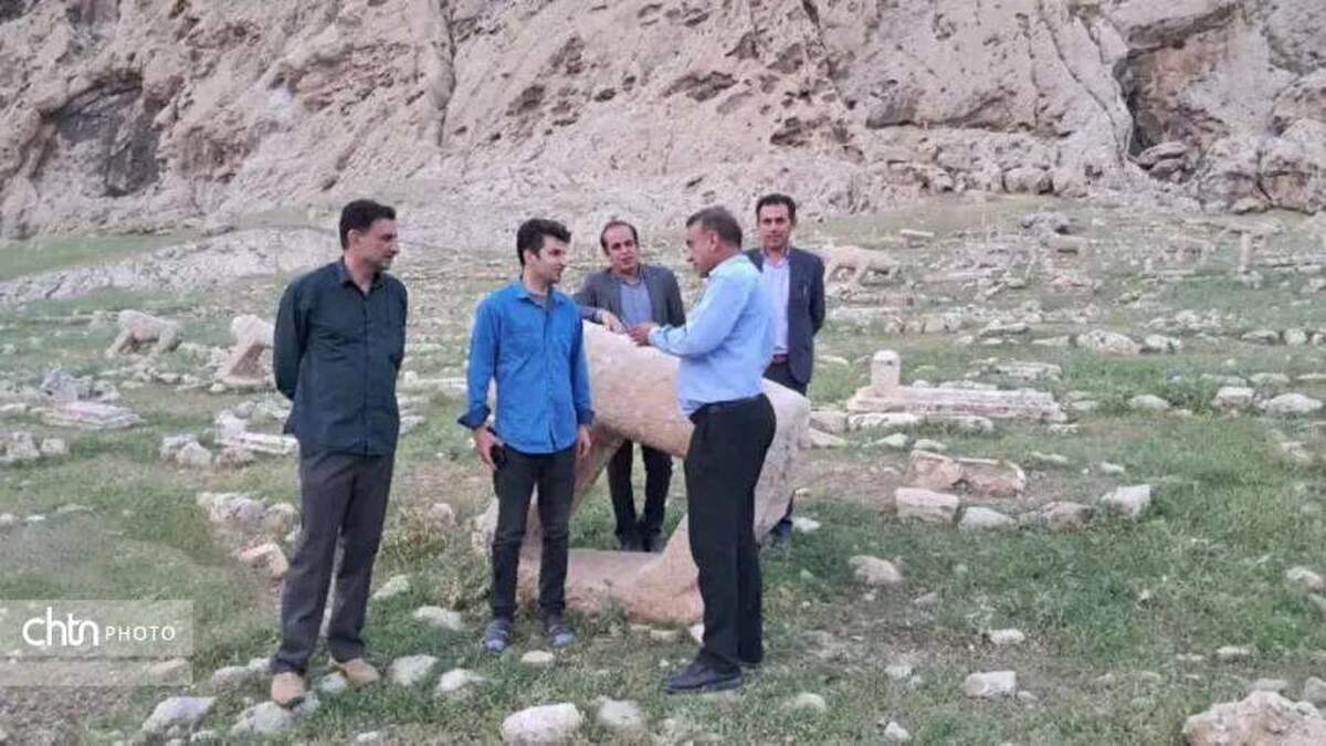 مدیرکل میراث‌فرهنگی خوزستان بر معرفی هر چه بهتر شیرهای سنگی ایذه تاکید کرد
