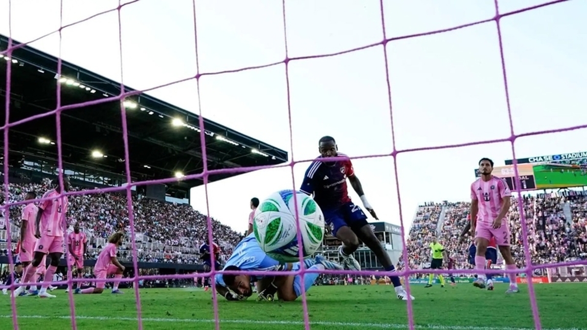 اینترمیامی بدون مسی کامبک خورد