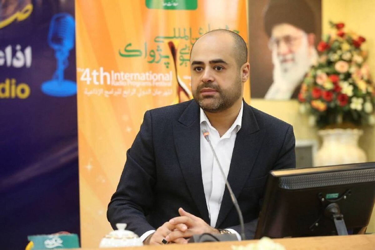 پخش زنده و تصویری برنامه‌های رادیو از نمایشگاه کتاب