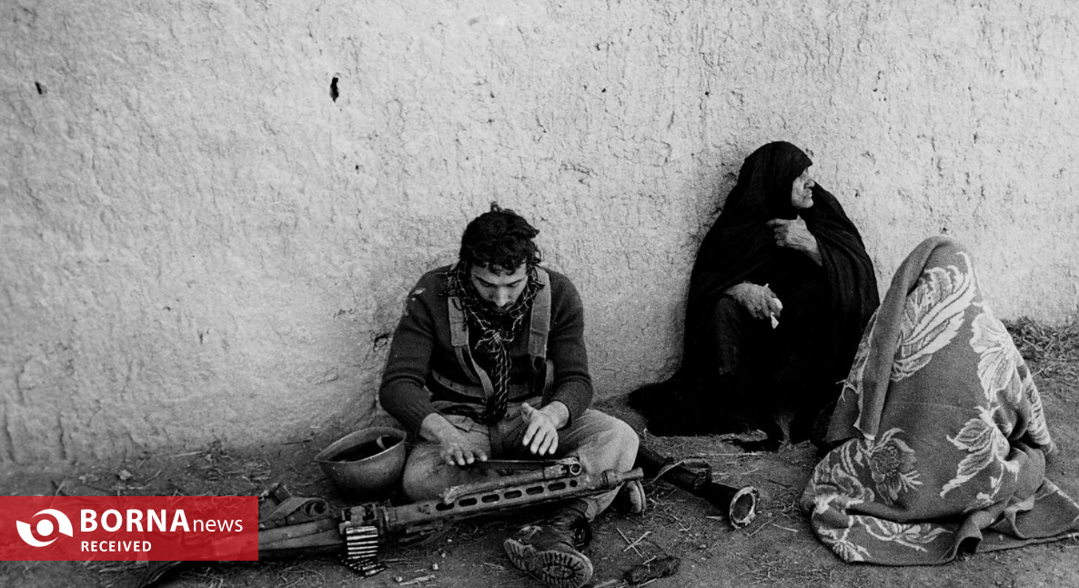 عکاسی را در خیابانهای انقلاب یاد گرفتم، نه در کلاس درس/ عکاسی را در خیابانهای انقلاب یاد گرفتم، نه در کلاس درس/ تنها جایی که هنوز از آن عکس نگرفتهام، کره ماه است! / عکاسی را در خیابانهای انقلاب یاد گرفتم، نه در کلاس درس/ عکاسی را در خیابانهای انقلاب یاد گرفتم، نه در کلاس درس/ تنها جایی که هنوز از آن عکس نگرفتهام، کره ماه است! /