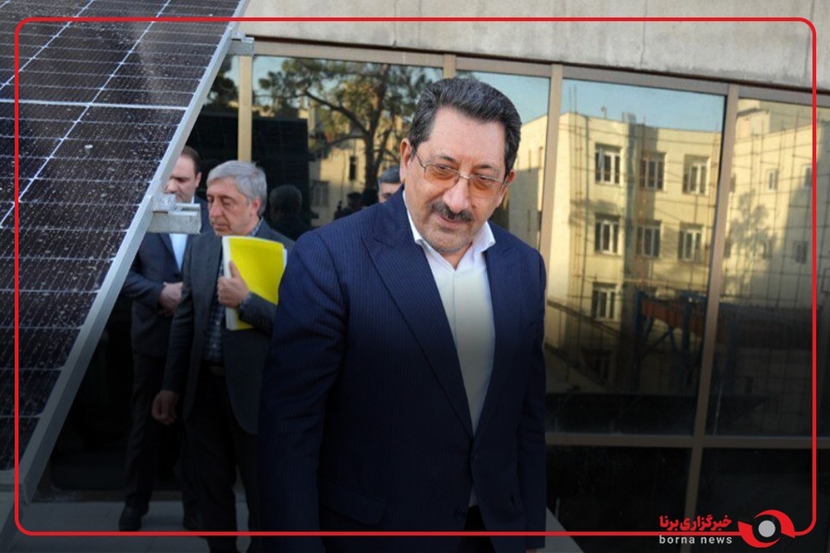 در پی دستور رییس جمهور تامین و تولید برق خورشیدی ساختمان مرکزی وزارت صمت وارد مدار شد