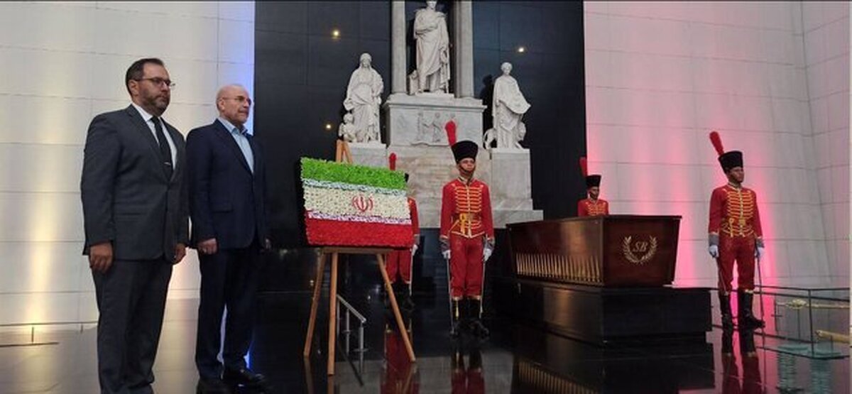 یادداشت قالیباف در مقبره سیمون بولیوار