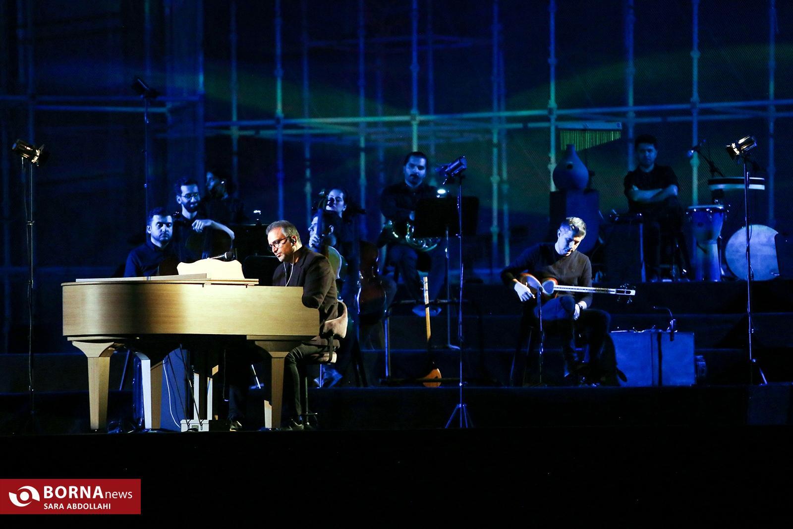 وقتی بازار؛ آواز را کوک میکند؛ اجرای قربانی در دوگانه هنر و سود/ کنسرتی با بلیت یک میلیونی و صدایی که کوک نبودصدای قربانی به قیمت بلیت نرسید وقتی بازار؛ آواز را کوک میکند؛ اجرای قربانی در دوگانه هنر و سود/ کنسرتی با بلیت یک میلیونی و صدایی که کوک نبودصدای قربانی به قیمت بلیت نرسید