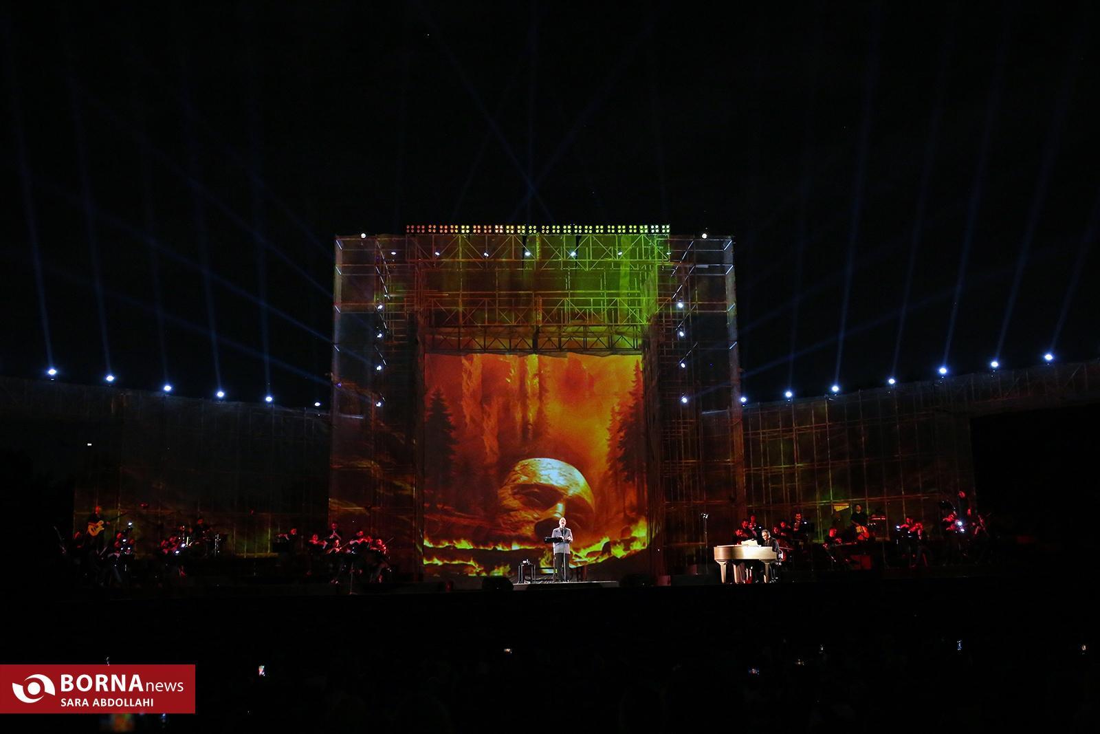 وقتی بازار؛ آواز را کوک میکند؛ اجرای قربانی در دوگانه هنر و سود/ کنسرتی با بلیت یک میلیونی و صدایی که کوک نبودصدای قربانی به قیمت بلیت نرسید وقتی بازار؛ آواز را کوک میکند؛ اجرای قربانی در دوگانه هنر و سود/ کنسرتی با بلیت یک میلیونی و صدایی که کوک نبودصدای قربانی به قیمت بلیت نرسید