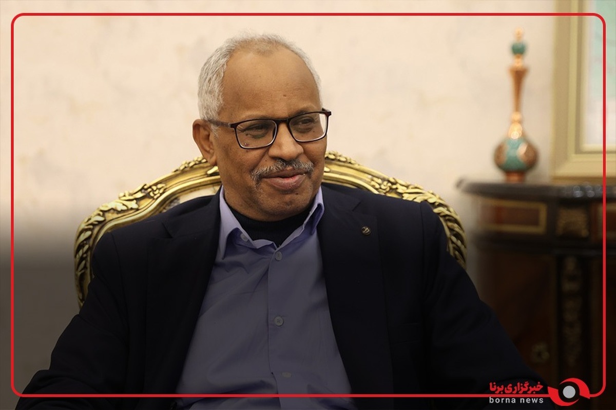 سفیر سودان: خوشحال هستیم که بزرگ ترین باشگاه ایران یعنی پرسپولیس را از نزدیک دیدیم