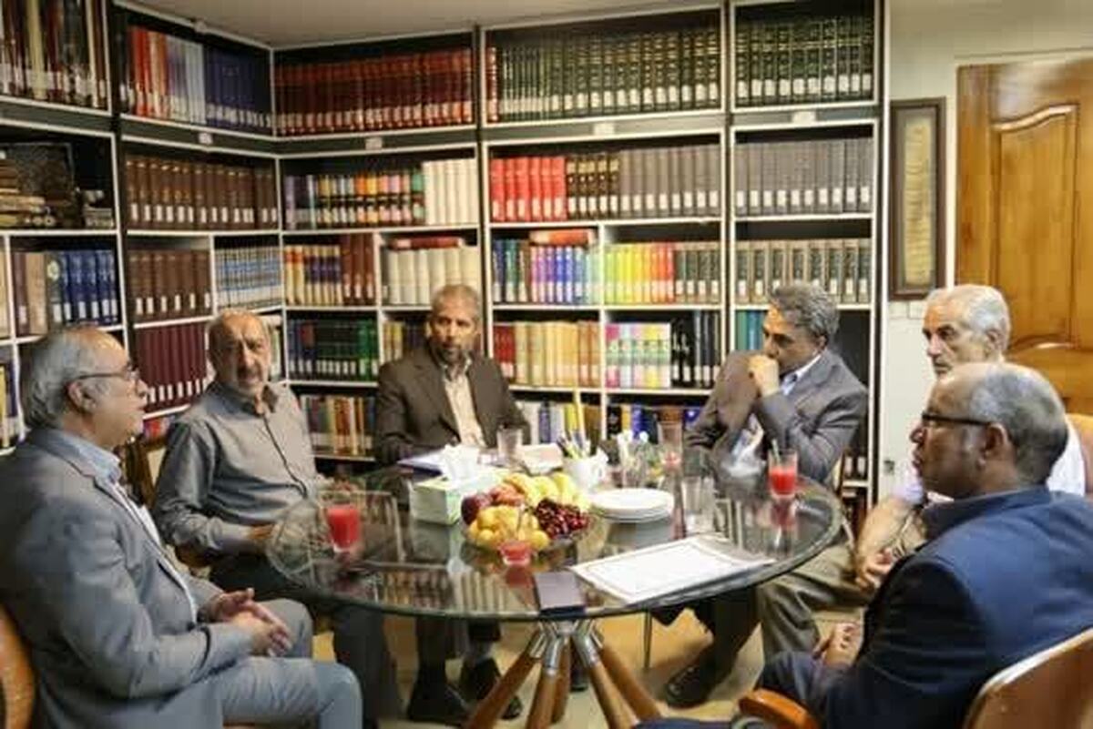 اهدای گنجینه‌ای از هویت فرهنگی کرمان به دانشگاه شهید باهنر