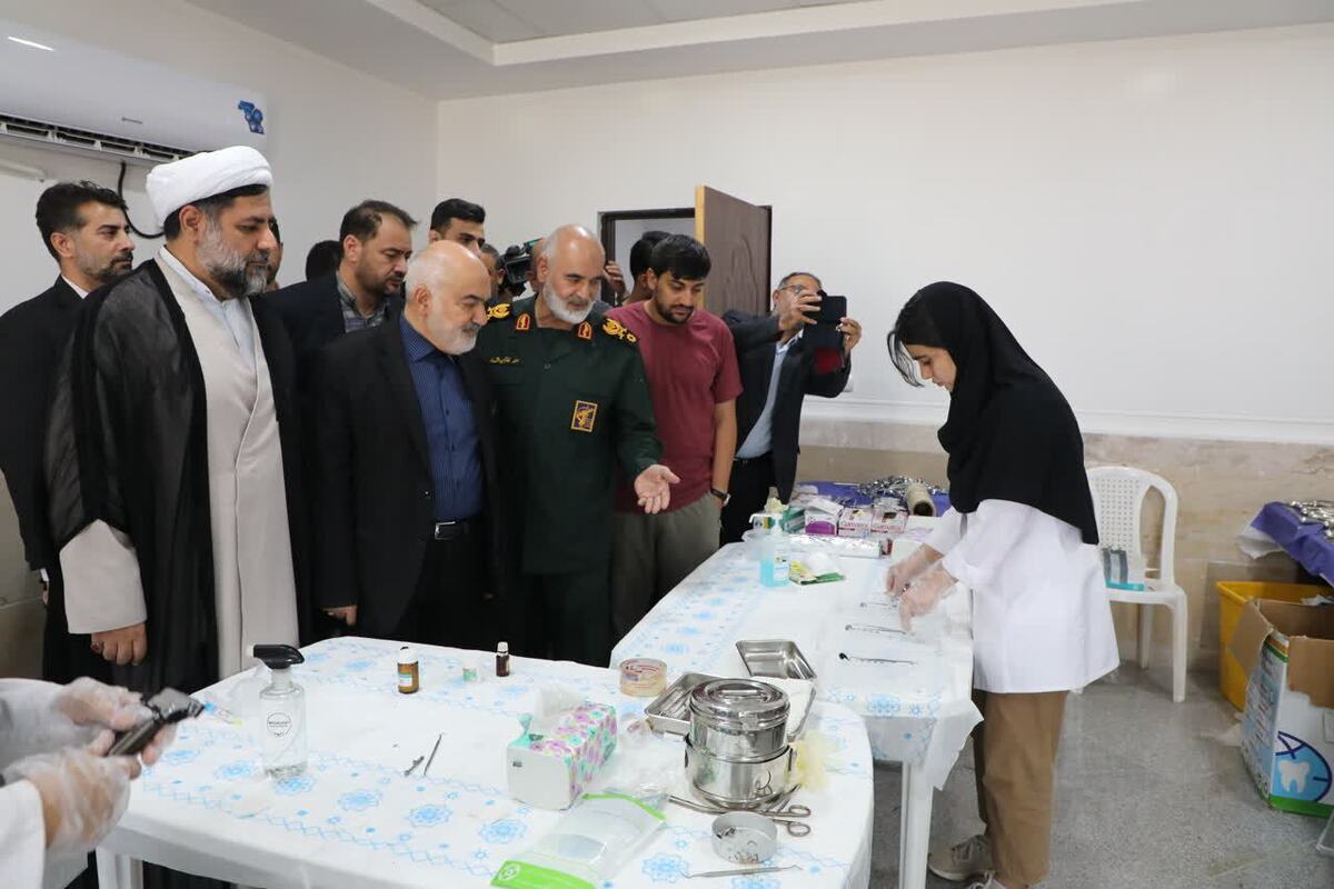  استاندار خوزستان از مرکز خدمات‌رسانی کاروان پزشکی هوافضای سپاه بازدید کرد