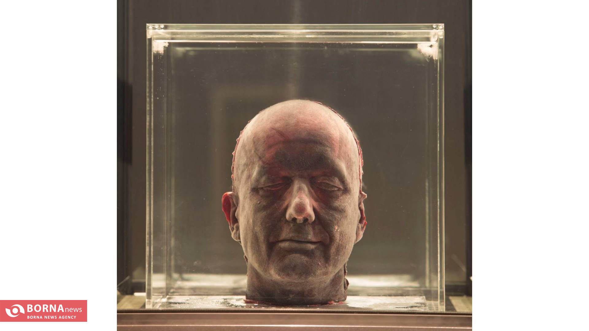 پرتره‌ای که با خون هنرمند نفس می‌کشد