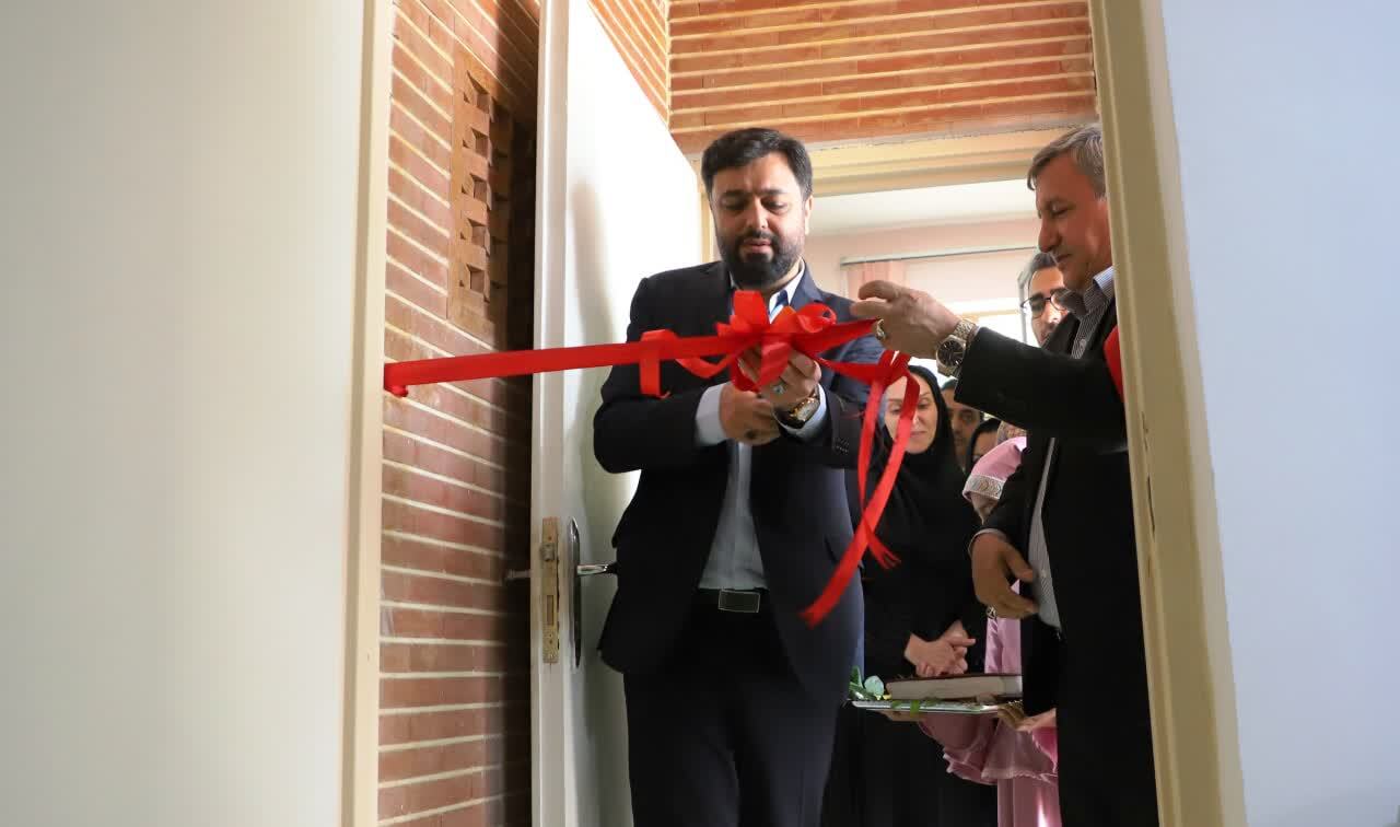 مرکز فرهنگی و هنری سیار روستایی تاکستان آغاز به کار کرد مرکز فرهنگی و هنری سیار روستایی تاکستان آغاز به کار کرد