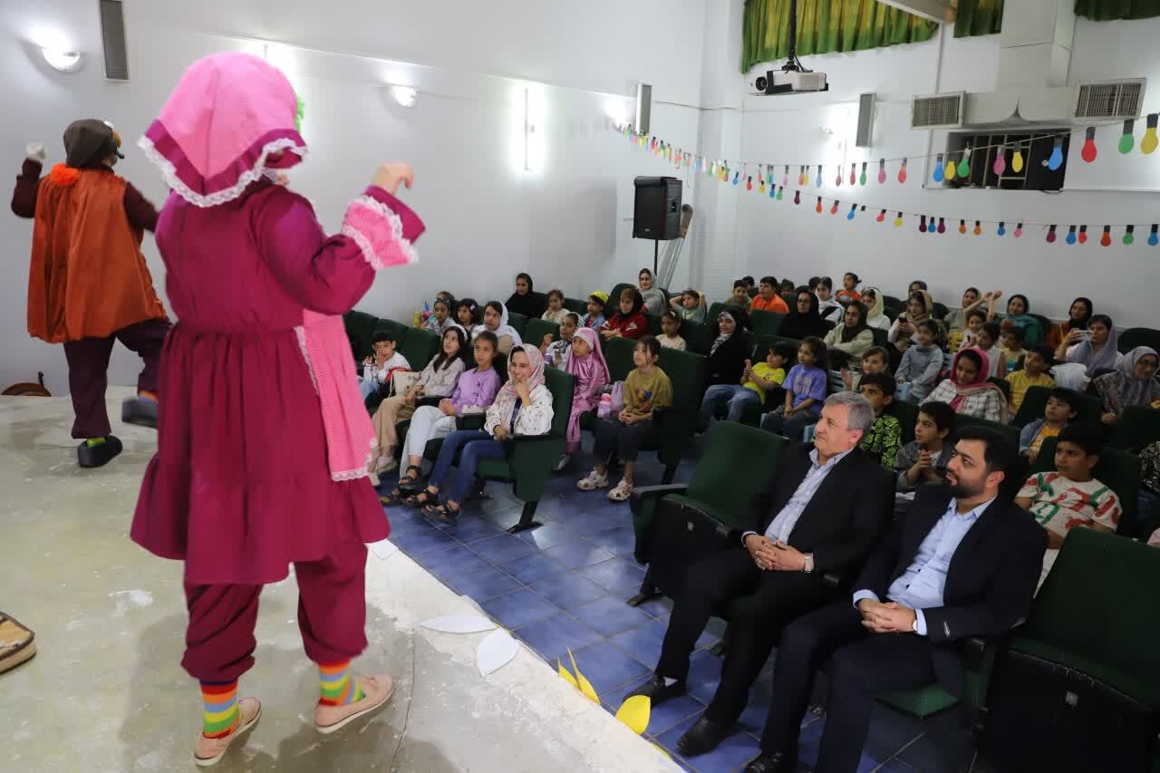 مرکز فرهنگی و هنری سیار روستایی تاکستان آغاز به کار کرد مرکز فرهنگی و هنری سیار روستایی تاکستان آغاز به کار کرد