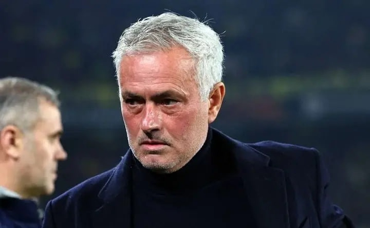 جلسه مهم برگزار شد؛ مورینیو در آستانه اخراج از فنرباغچه؟