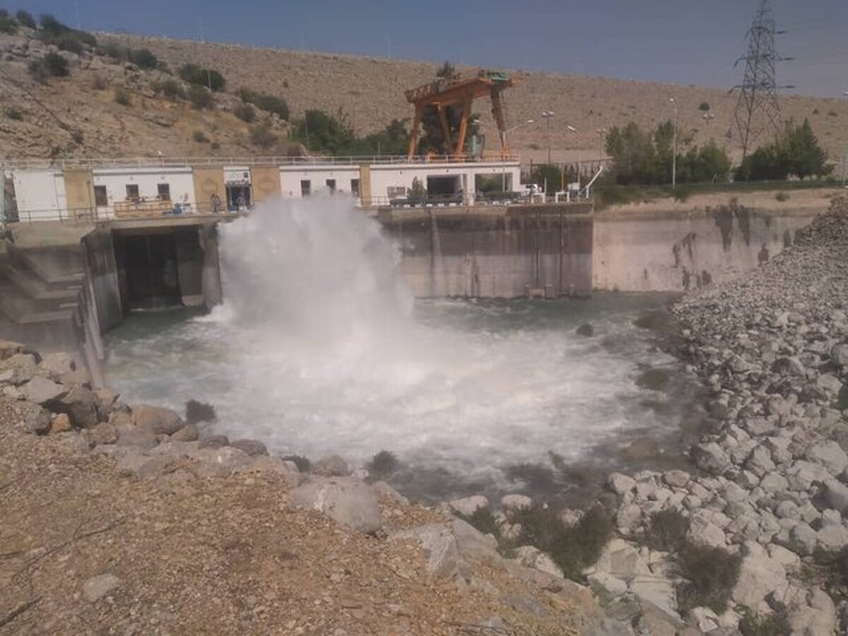 بدری: رهاسازی ۴۰ میلیون متر مکعب حقابه بختگان از سد درودزن آغاز شد