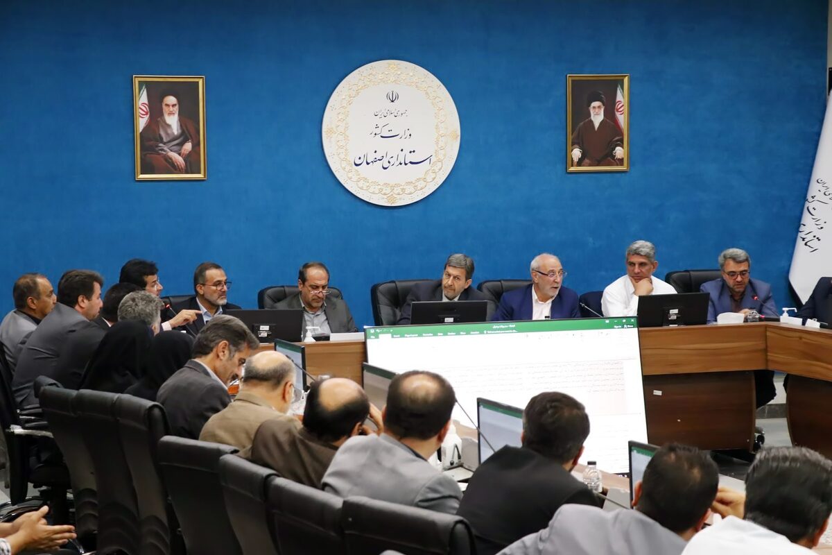 پیگیری مستمر مصوبات شهرستانی توسط استاندار اصفهان