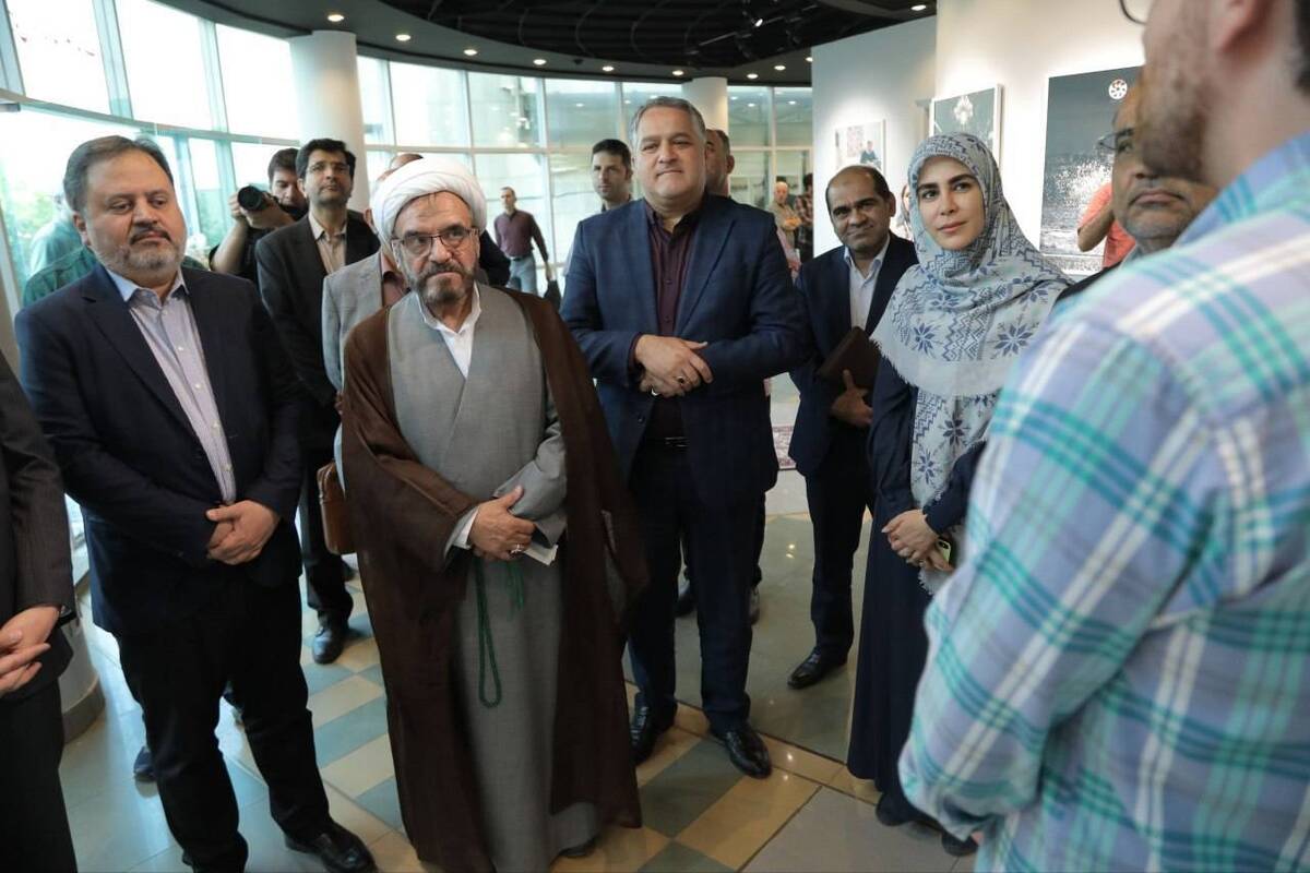افتتاح نمایشگاه عکس «سی‌رج» با حضور معاون هنری