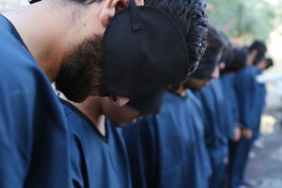 دستبند پلیس بر دستان عاملان توزیع مواد مخدر در کرمان