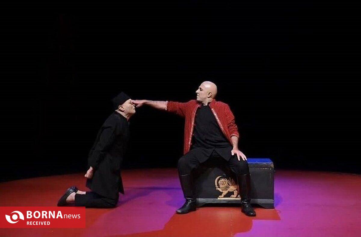 شاکری: نمایش «آداب شکار روباه» تاریخ را با چالش‌های امروز پیوند می‌زند