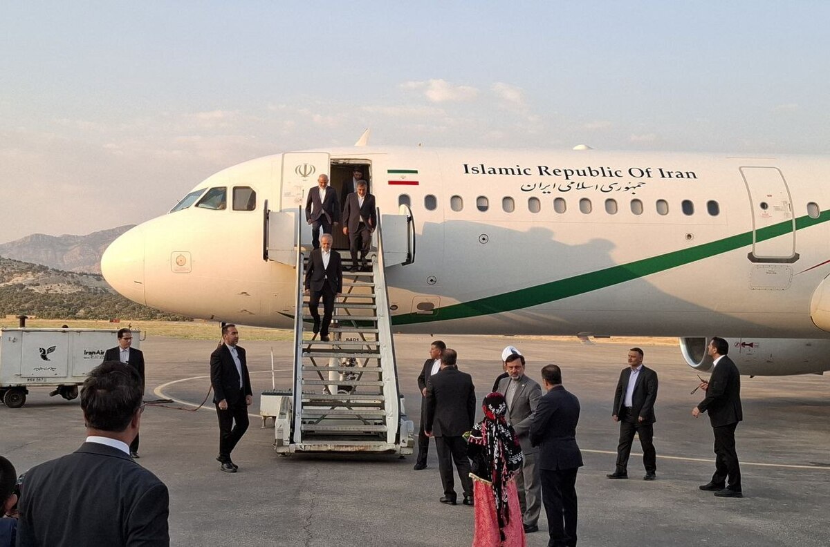 پزشکیان وارد استان ایلام شد