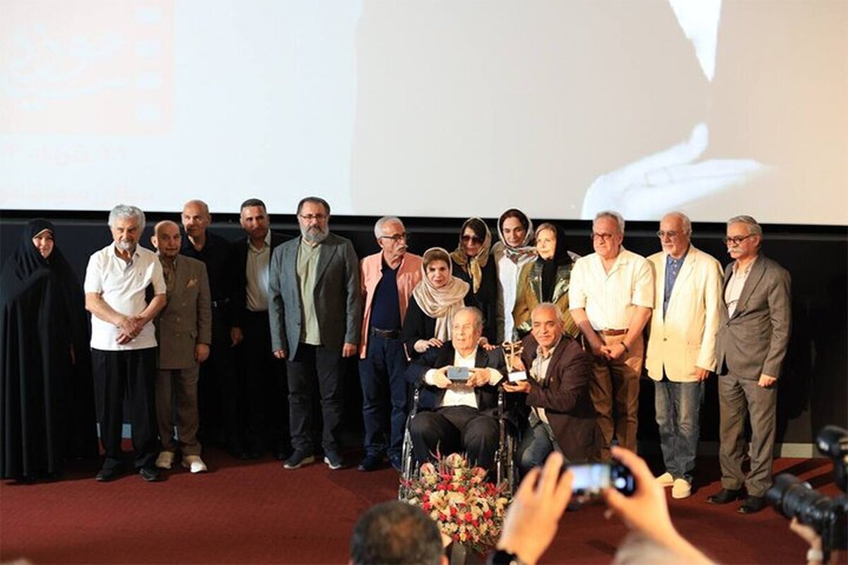 اولین نشان سپاس موزه سینما به بیژن محتشم اهدا شد