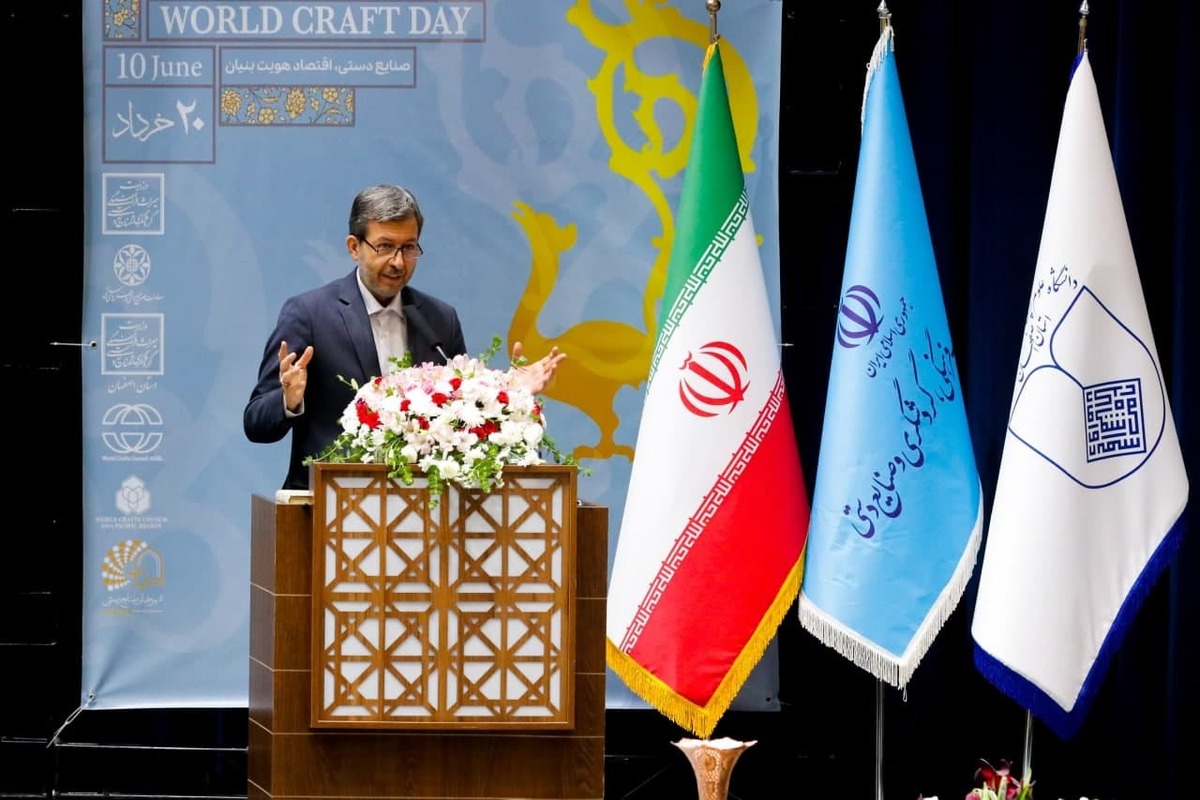 اصفهان به عنوان پایتخت صنایع دستی ایران نیازمند حمایت جدی در بازارهای داخلی و بین‌المللی است