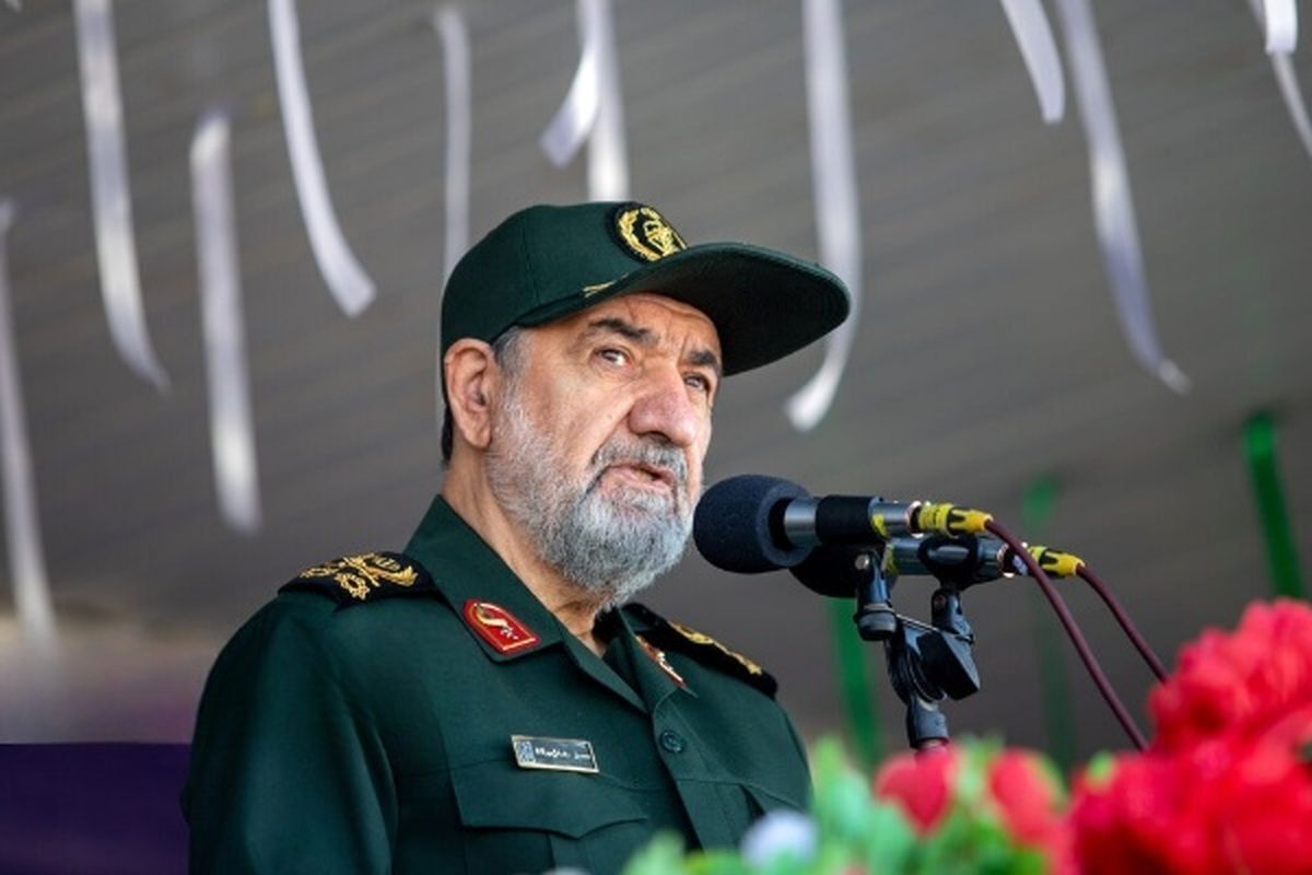 محسن رضایی: پزشکیان با نیروهای مسلح هماهنگ است/ از این جنگ با سربلندی بیرون می آییم