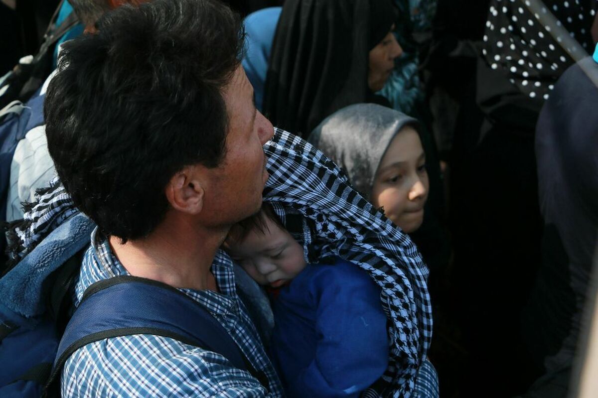 خروج ۲۷۰ هزار نفر اتباع از پایتخت