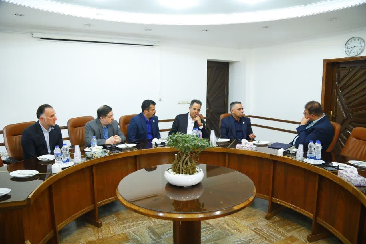 مشکلات صنایع استان قزوین در نشست با معاون وزیر صمت بررسی و پیگیری شد مشکلات صنایع استان قزوین در نشست با معاون وزیر صمت بررسی و پیگیری شد